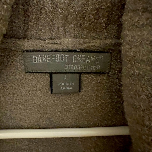 Barefoot Dreams cardigan - Picture 3 of 3